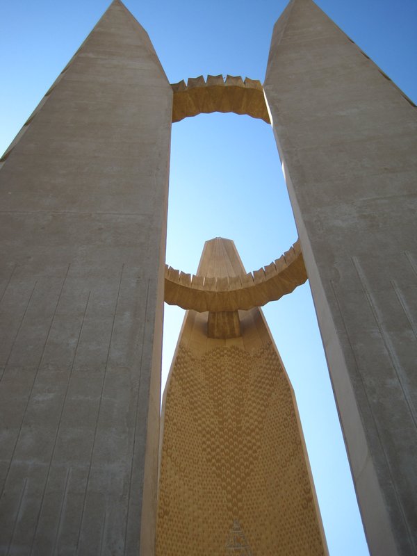 Monument tto the Aswan Dam