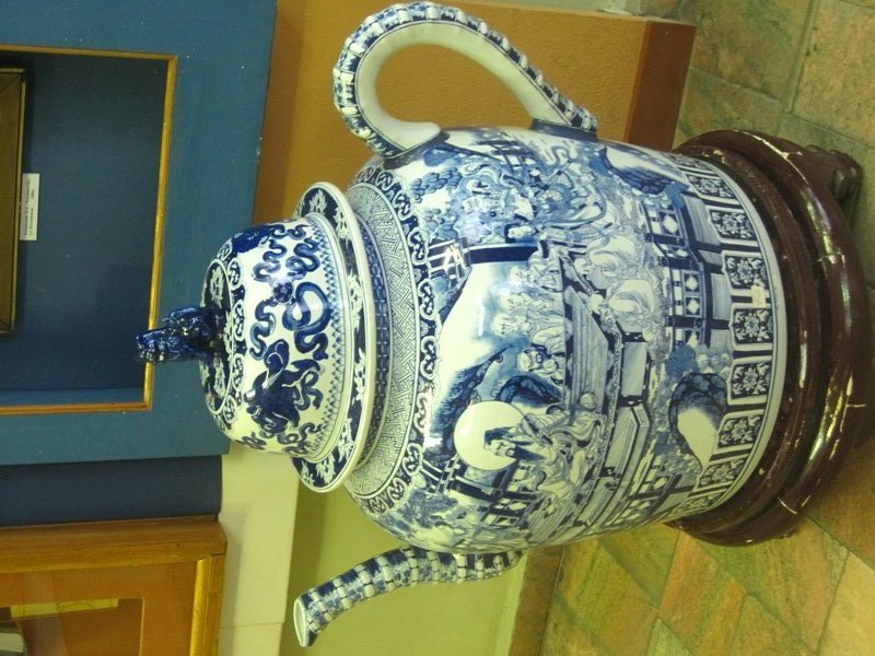 Porcelain from Petersburgh that came from Netherlands that like came from China