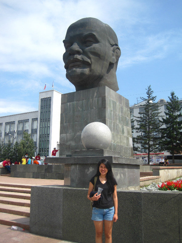 Ange and the biggest head of Lenin Ive ever seen