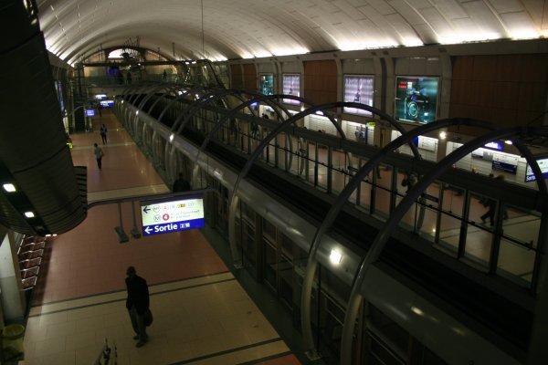 Chatelet- Les Halles Station, Line 14 platform
