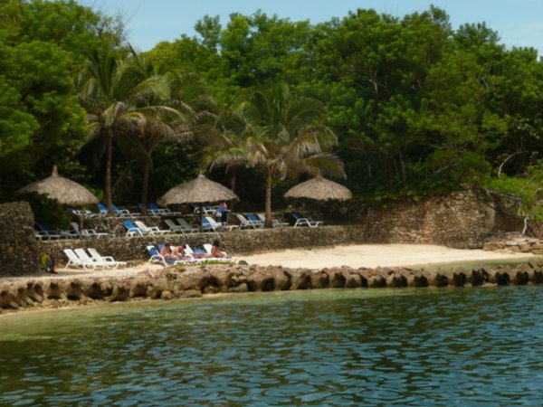 The beach of Majagua Hotel