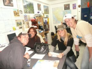 My friend Courtney (second from right)...and some of the staff of Peru´s Challenge...inlcuding the co-founder, Jane (right)
