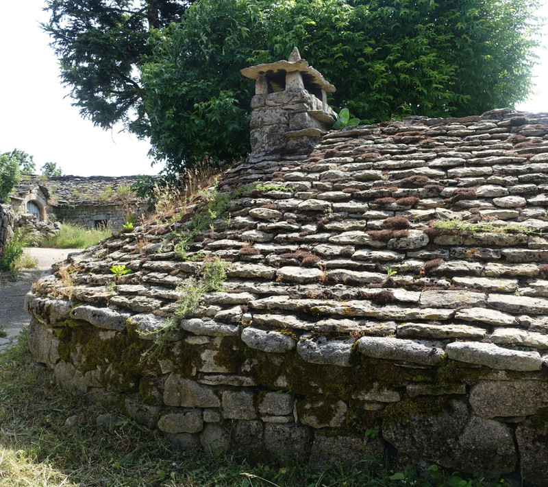 Cévennes - stone roof