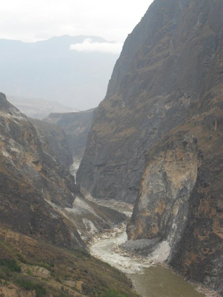 The Yangzte departs the gorge