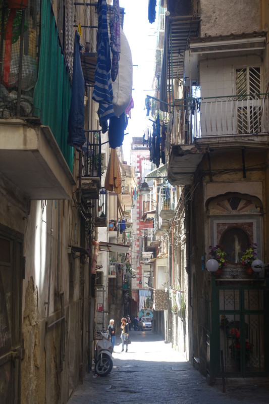 Laneway, old Naples
