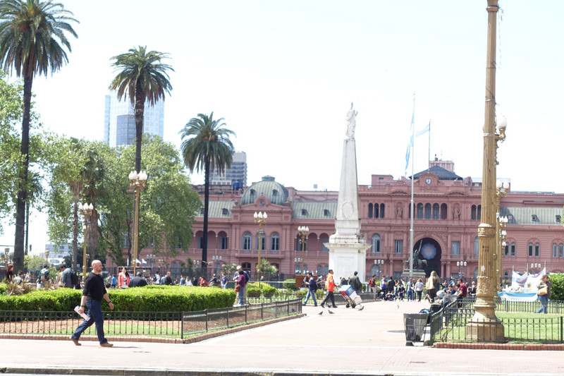 Plaza de mayo & Presidential Palace