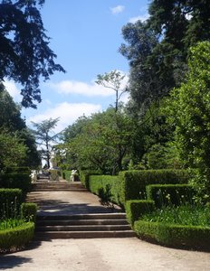 Palatio Querez - garden walk
