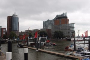 Elbphilharmonie and parts of the huge harbour