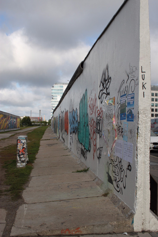 the wall at the East Side Gallery