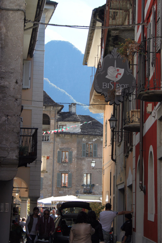 streets of Domodossola on a market day