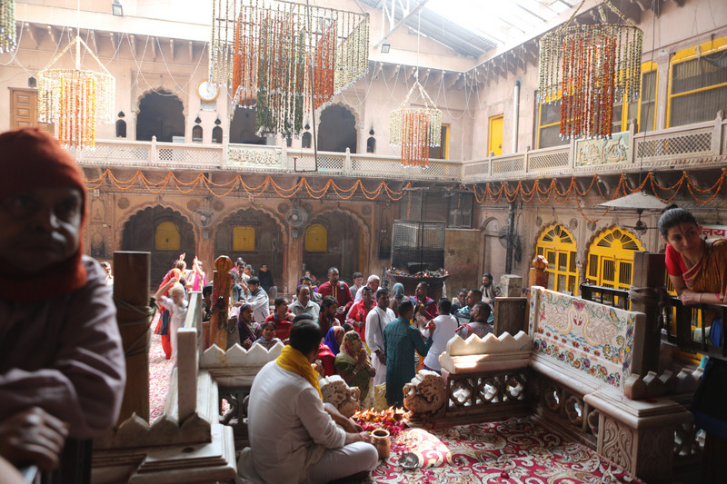 inside the Bankhe Bihari Temple