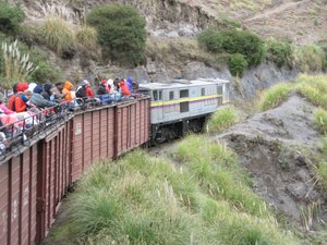 taking the train in Ecuador to the Nariz del Diablo