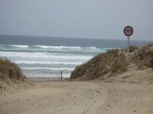 one can drive fast on the beach, Ninety Mile Beach, New Zealand