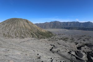 view donw to Tengger and the sea of sands