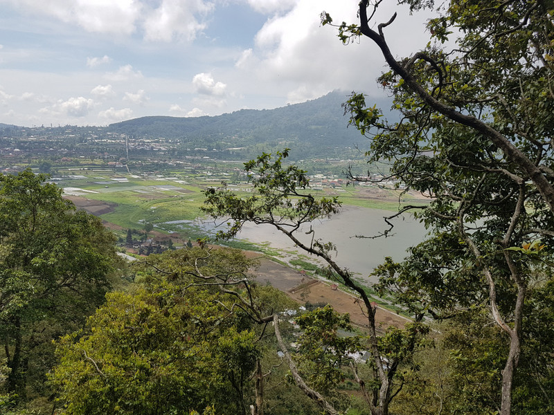 view over Danau Buyan
