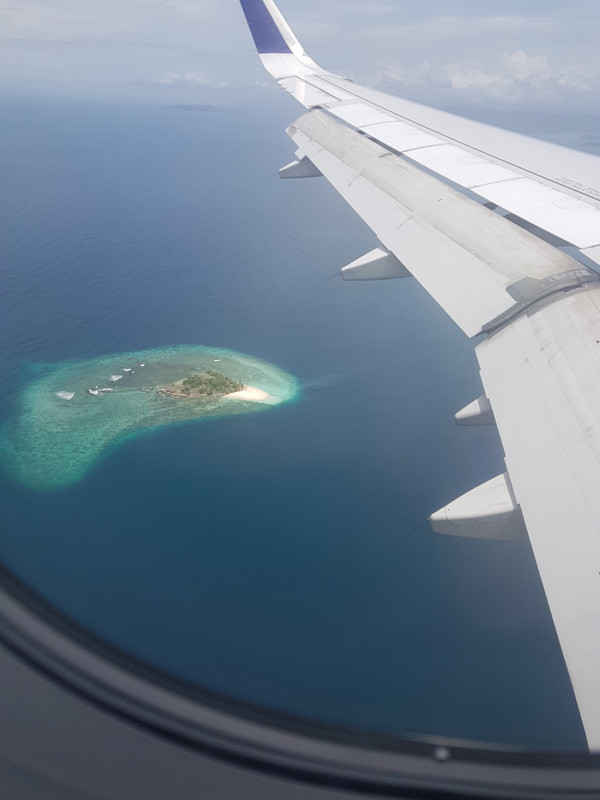little paradies island shortly before landing