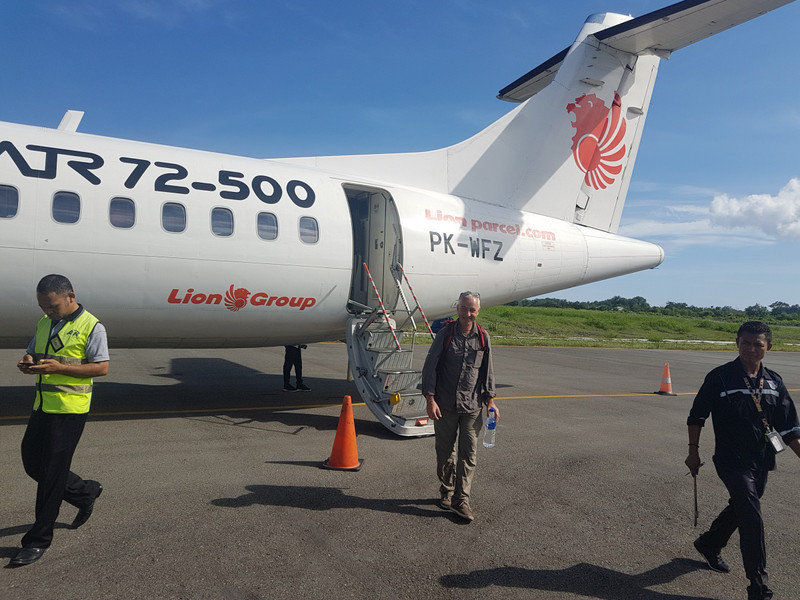 this littel plane brought us from Labuanbajo to Lombok Praya