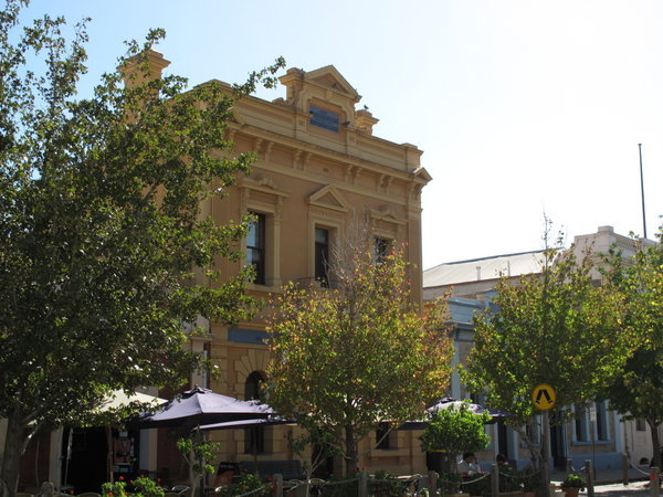 schoenes Gebaeude im historischen Port Adelaide