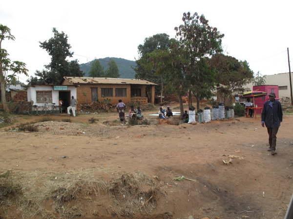 der Ort Mchinji - ein erster Eindruck von Malawi