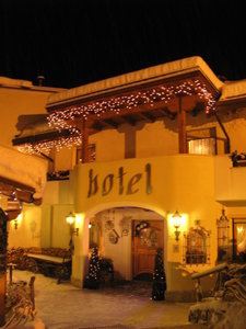 Hotel Al Forte at night 
