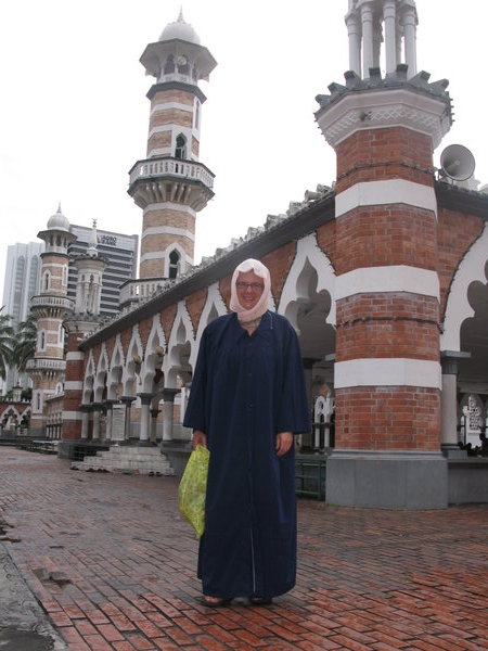 stilechtes Outfit für eine Moschee
