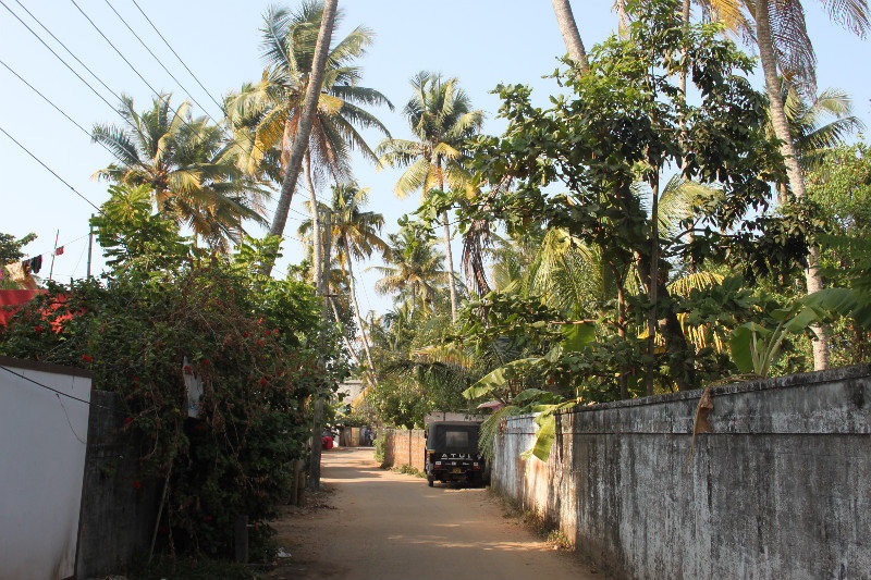 road behind the hotel