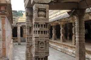 in the Cheluvanarayana Temple