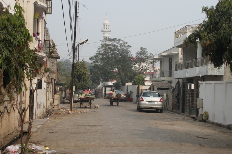 a better residential street of Agra