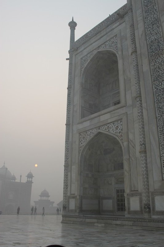 sunrise at the Taj