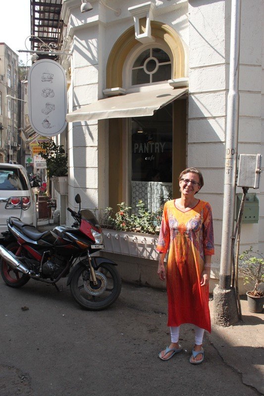 Nina in front of our favourite cafe in Khala Godha