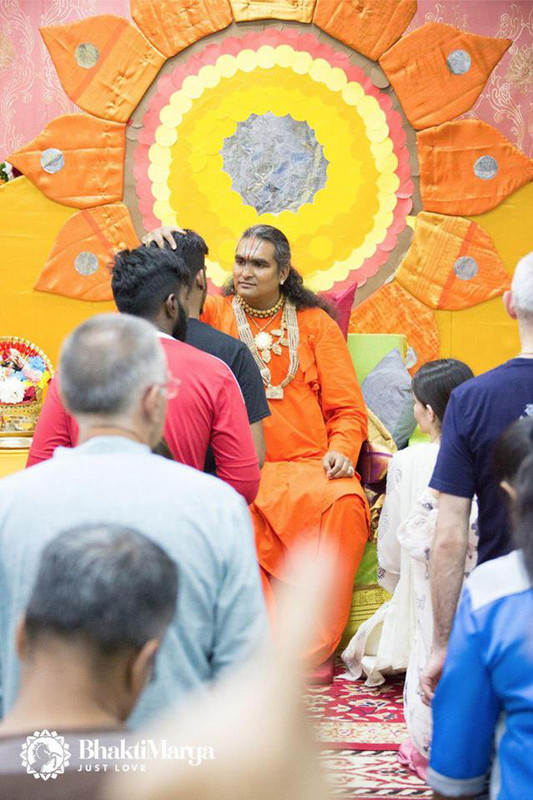Darshan with Paramahamsa Vishwananda in Kajang