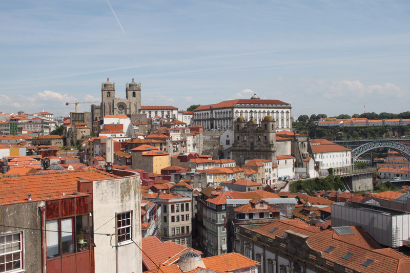 view from Ribeira towards the Sé