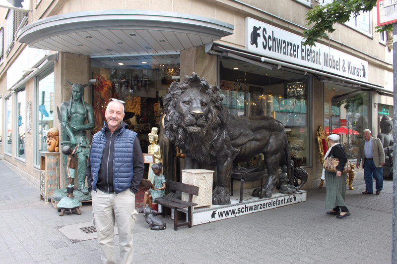 Schwarzer Elefant - an amazing shop!