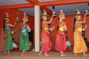 Cambodian dancers