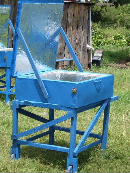 A solar cooker