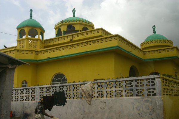 Mosque @ Tombo