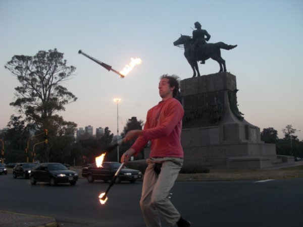 random-street-performer-photo