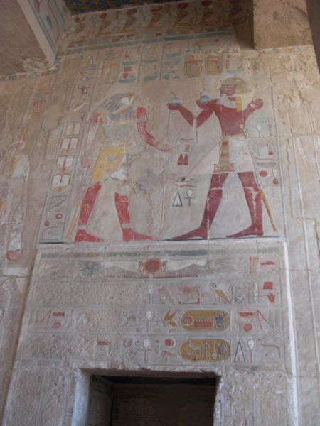 Egyptian giving offering to Horus in Hatshepsut