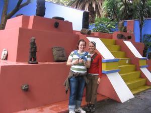 Anna and Mette at the Frida Kahlo's house