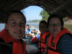 Lancha from Frontera Corozal (Mexico) to Bethel (Guatemala)
