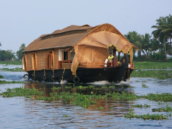 Kettuvallam houseboat