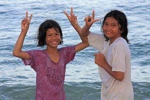 Local girls, Teluk Chempedak Beach