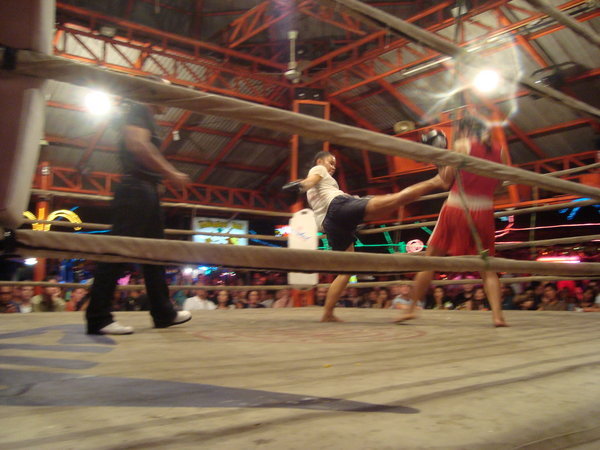 Lady Thai Boxing