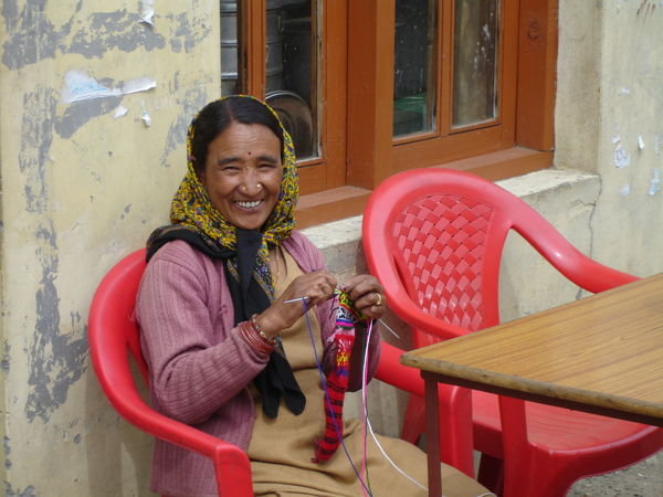 Woman knitting at Kolsar