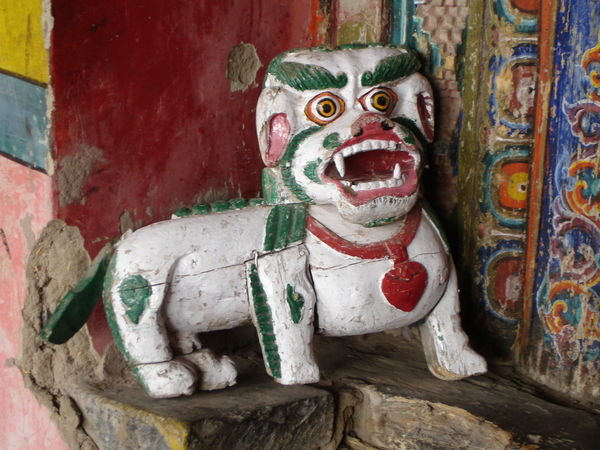 Tibetan snow lion statue