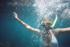Amy snorkelling off the shores of Utila, Honduras!!