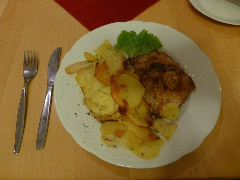 Bratkartoffeln and Pork