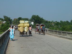 Crossing On Foot From India To Nepal