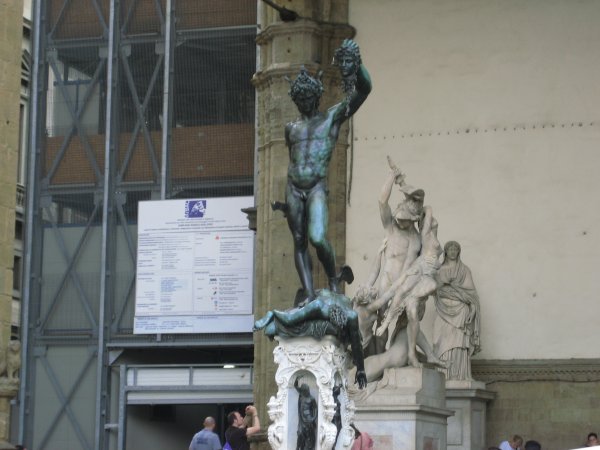 More statues at the piazza