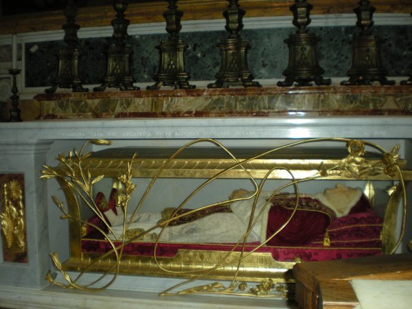 yes, this is a dead pope | Photo